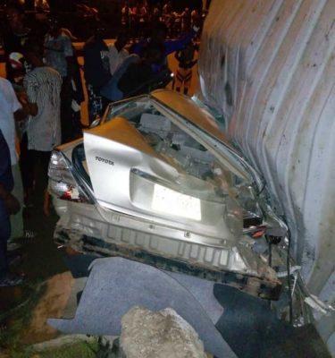 Fallen container kills two, several injured in Lagos