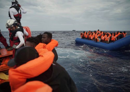 Italy allows migrant rescue ship to berth 