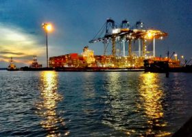LNG terminal: Marine pilots warn of danger to public safety 