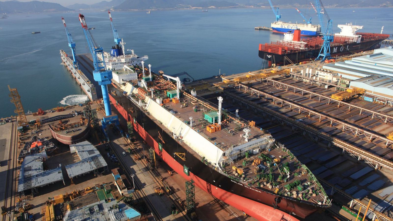 South Korean shipbuilders reign supreme in new orders