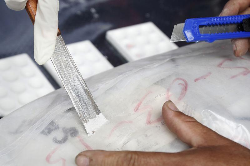 Guinea-Bissau impounds 1.8 tonnes of cocaine