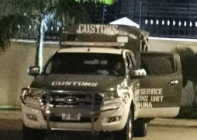 Customs invade Abuja hotel, order guests to pay import duty on cars