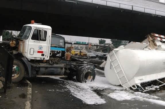 Lagos vows crackdown on trucks