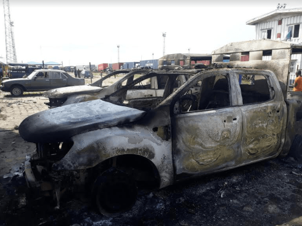 BREAKING: Pandemonium in Apapa as taskforce kills truck driver