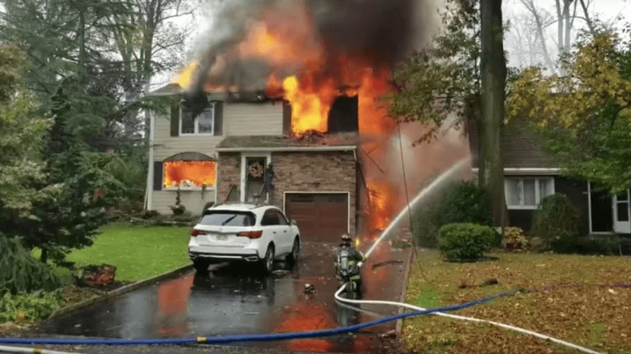 Plane crashes into two New Jersey homes