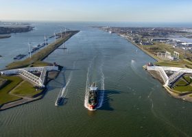 Port of Rotterdam deepens waterway to receive mega ships