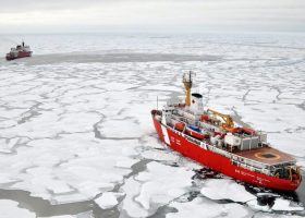 Russia willing to pay to lure shippers to the Arctic