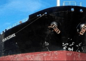 U.S. removes oil tanker, shipowner from its blacklist