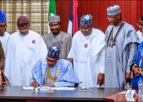 Buhari signs 2019 budget