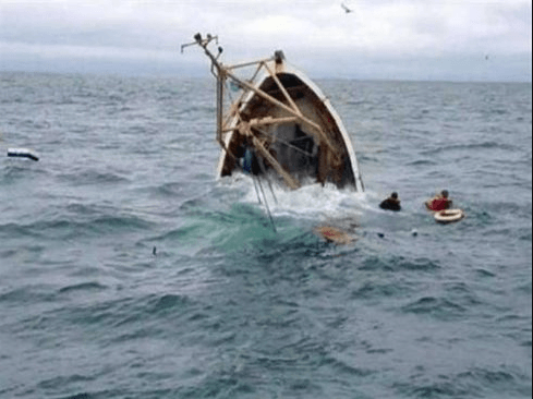 Boat capsizes in Lagos