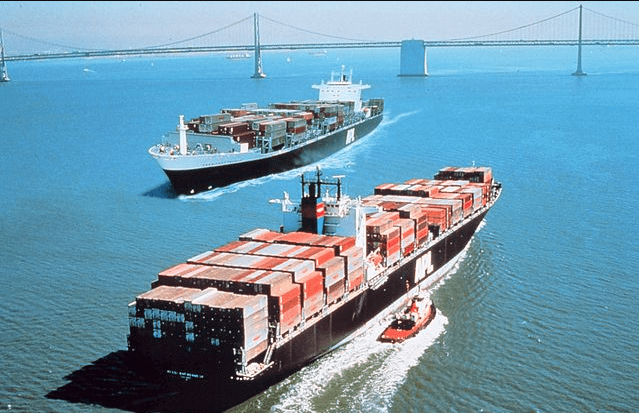 Fitch: Global shipping outlook is negative