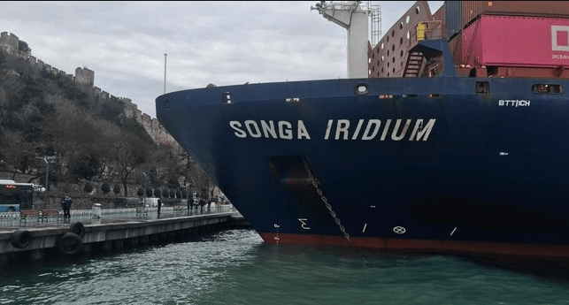 Liberian ship runs aground in Bosphorus Strait