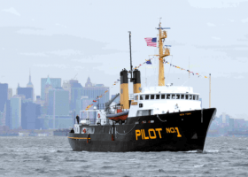 Port of New York and New Jersey: Pilot dies during ship boarding accident