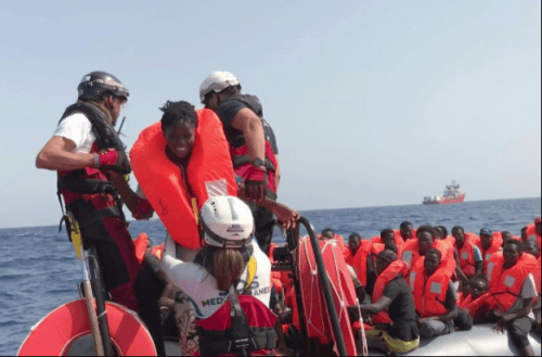 Italy allows migrant rescue boat stranded at sea to dock 