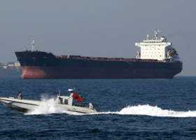 U.S. warns of threats to ships in Gulf