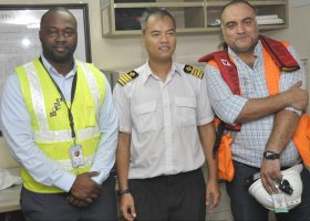 WACT successfully handles PIL’s gearless containership