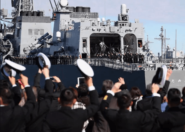 Japan dispatches warship to Middle East 