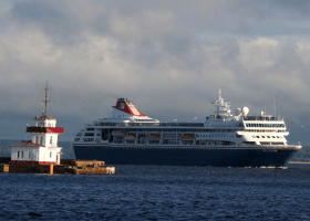 Coronavirus-hit cruise ship still stranded off Bahamas