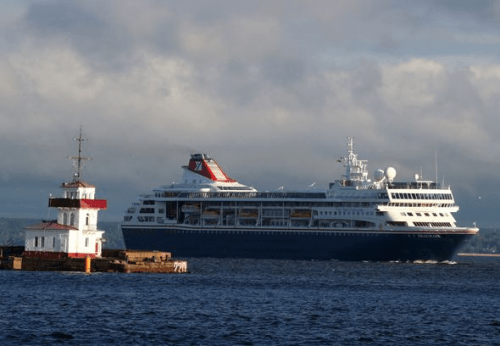 Coronavirus-hit cruise ship still stranded off Bahamas