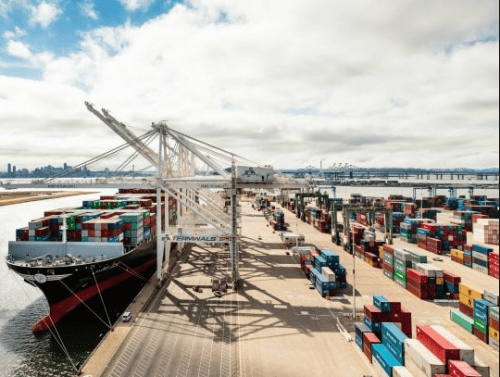 Dockworker falls off ship to his death at U.S. port