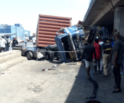 PHOTO: Container truck crushes car in Apapa