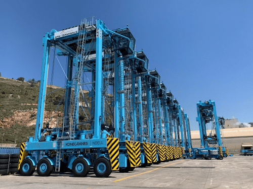 APM Terminals Rotterdam orders 16 straddle carriers 