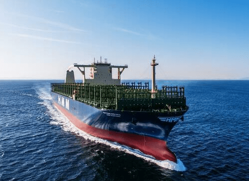 World’s largest containership berths at Rotterdam 