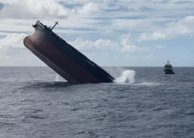 Mauritius scuttles bow of MV Wakashio