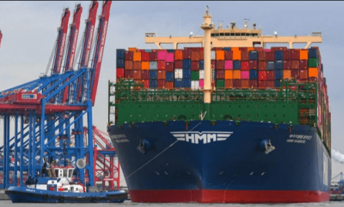 Hamburg port welcomes world's largest containership today 