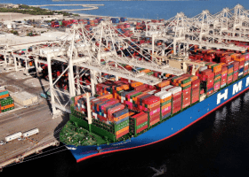 Jebel Ali welcomes giant HMM boxship
