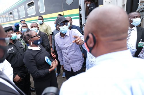 Train, bus collide in Lagos (4)