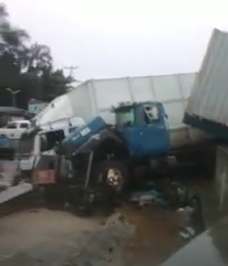 VIDEO: Container truck accident on Lagos-Badagry expressway