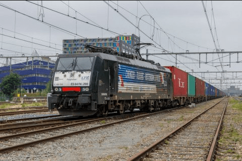 China’s first sea-rail automated terminal starts construction 