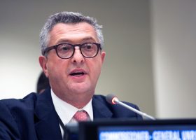 UN refugee chief blasts Europe for shutting out migrants