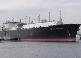 Pirates kidnap seafarer from LNG carrier in Gulf of Guinea