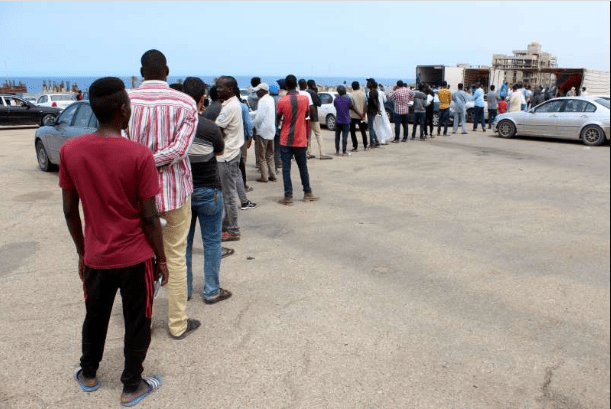 U.N. resumes migrant evacuation flights in Libya 
