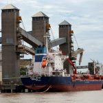 Argentina: Port workers strike over wages