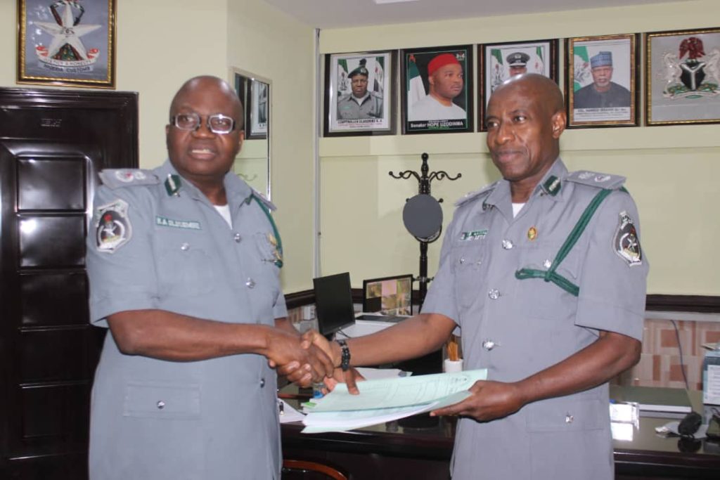 Customs comptroller reads riot act to smugglers