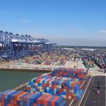 Congestion hits UK container port