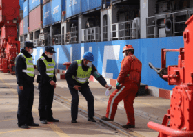 Britain's retail industry demands probe of disruption at ports