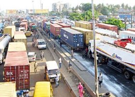 Extortion by NPA security officials, Police, Presidential Task Team worsen Apapa gridlock