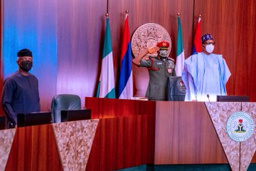Buhari presides over fec meeting