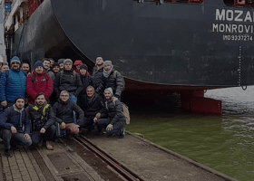 Pirates free 15 sailors kidnapped