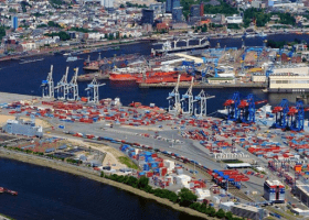 Port of Hamburg cargo volumes down 7.6% in 2020