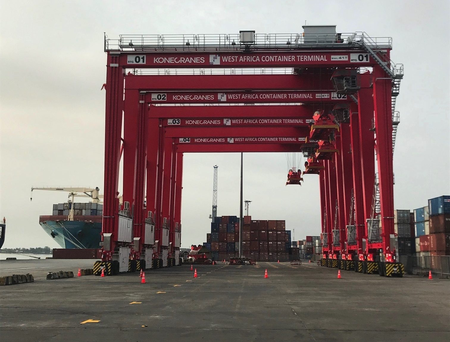 WACT acquires 15 new Rubber Tyred Gantry cranes