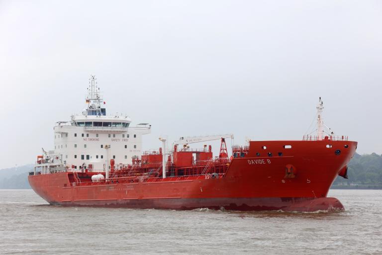 Pirates kidnap 15 crew members from chemical tanker off Benin