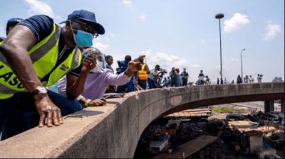 Apapa gridlock: Lagos gives under bridge squatters quit notice