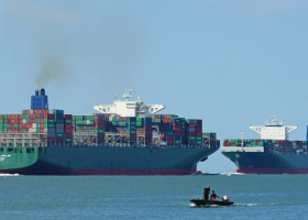 Seaspan completes largest US private placement in shipping