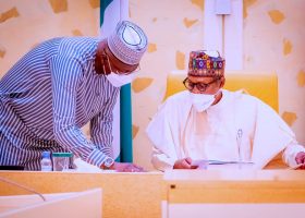 PHOTOS: Buhari presides over FEC meeting