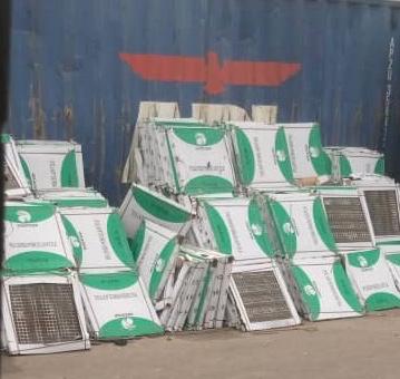 Tiles worth millions of naira damaged as container falls off truck in Apapa